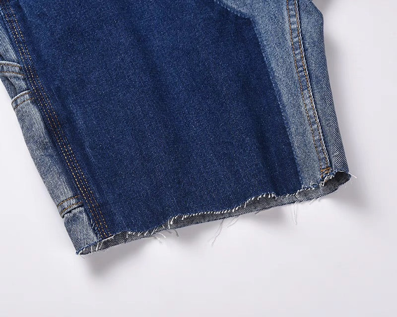 TWO KNEE DENIM SHORTS